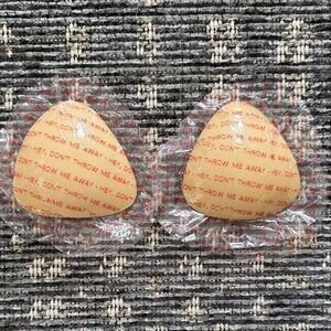 Adhesive bra